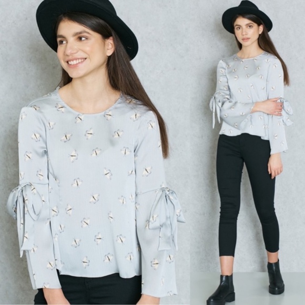 🌼TOPSHOP🌼 Satin Butterfly Moth Print Blouse, Size 6
